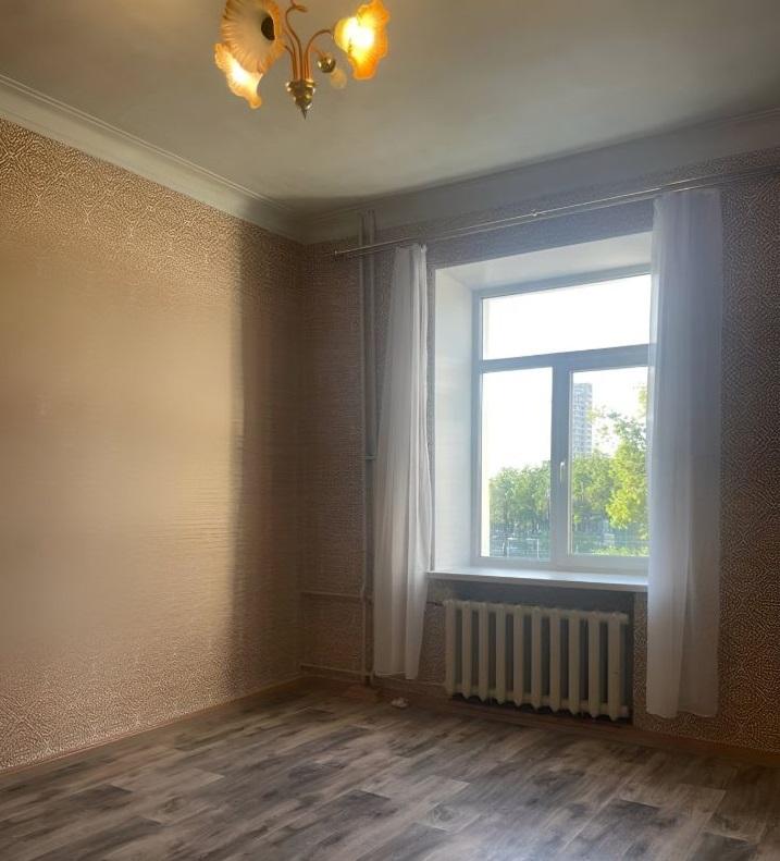 Продам 3-комнатную квартиру в Перми в Свердловском р-не, Комсомольский проспект, 47