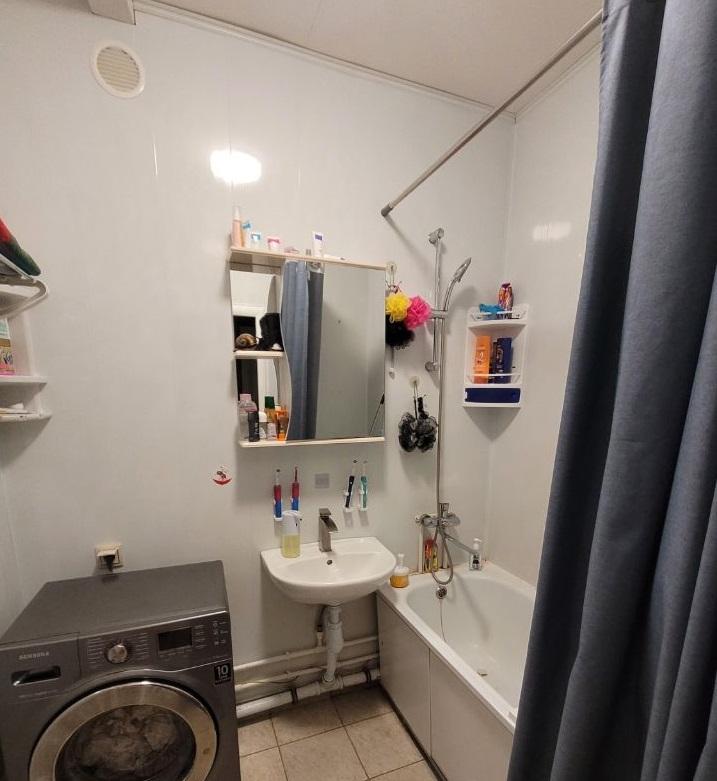 Продам 3-комнатную квартиру в Перми в Индустриальном р-не, Новоплоский, Малая улица, 1