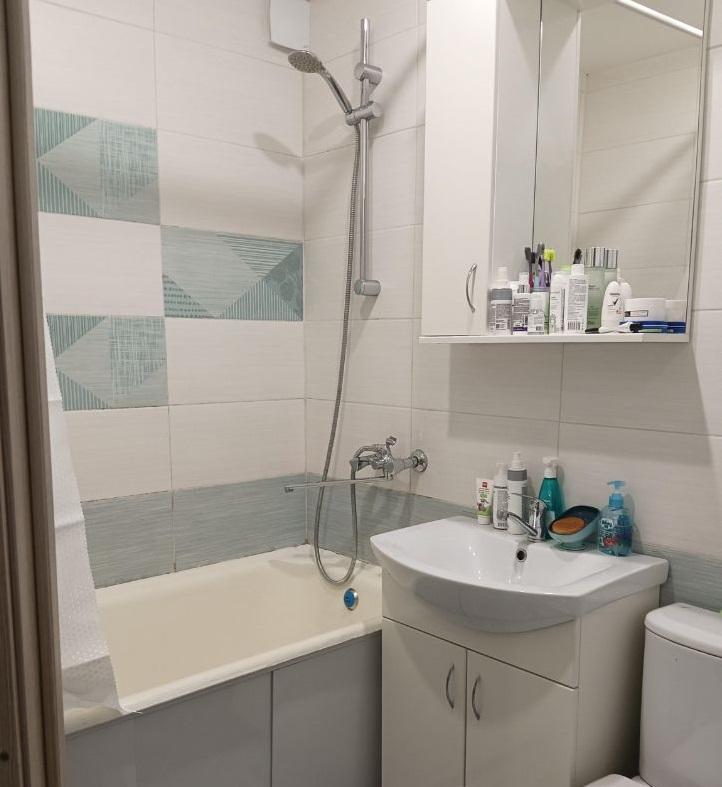 Продам 3-комнатную квартиру в Перми в Индустриальном р-не, Нагорный, Милиционера Власова улица, 23