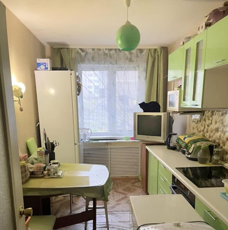 Продам 3-комнатную квартиру в Перми в Свердловском р-не, Крохалёва, Солдатова улица, 1