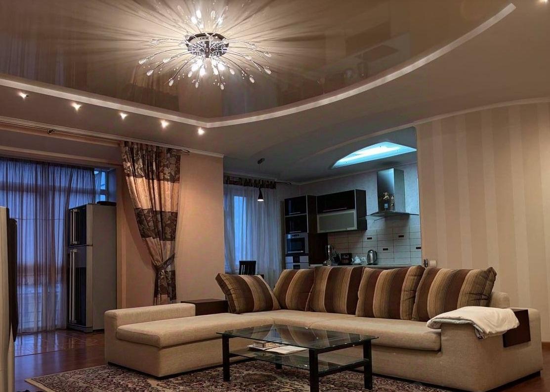 Продам 3-комнатную квартиру в Перми в Дзержинском р-не, Екатерининская улица, 165