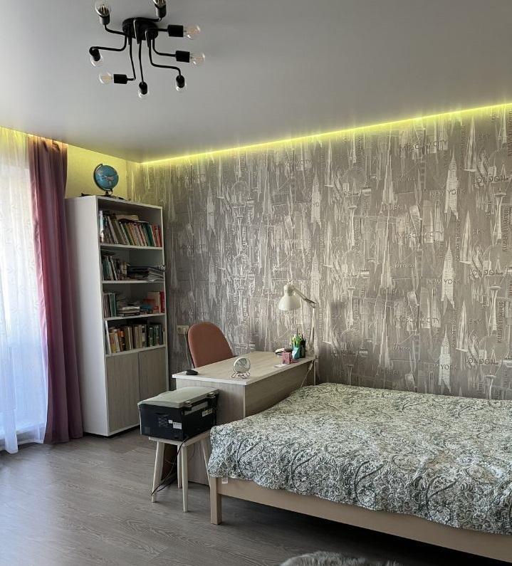 Продам 4-комнатную квартиру в Перми в Мотовилихинском р-не, Садовый, Юрша улица, 56