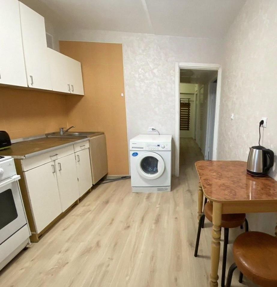 Сдается 2-комнатная квартира в Перми в Свердловском р-не, Краснова, Моторостроителей улица, 15