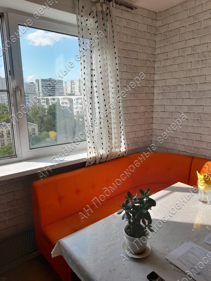 Продам 3-комнатную квартиру в Москве в Юго-Западный р-не, 4к2