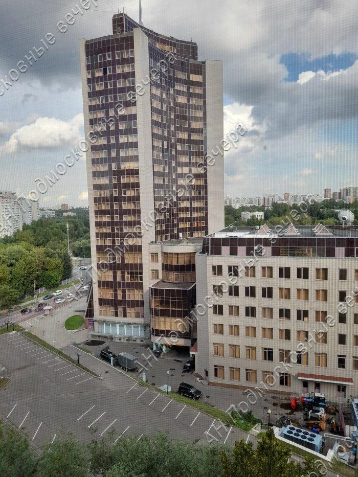 Продам 3-комнатную квартиру в Москве в Юго-Западный р-не, 4к2