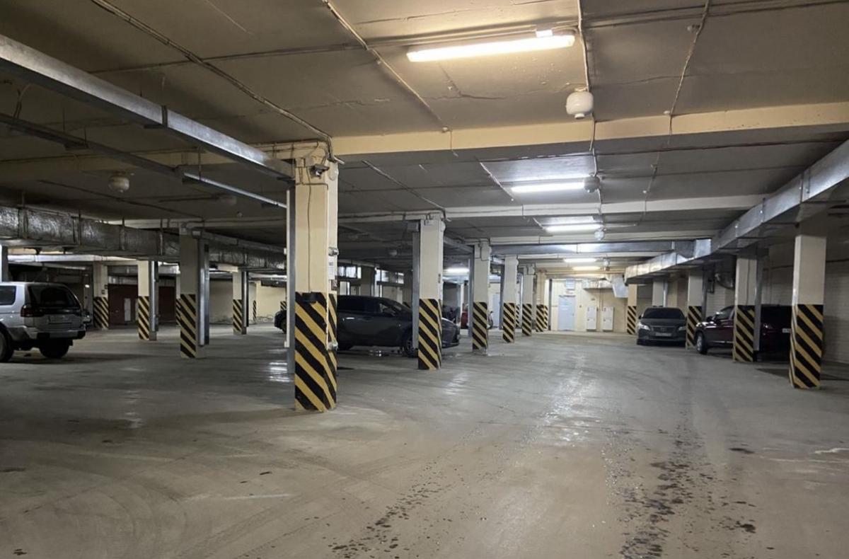 Продам гараж в Перми  в Дзержинском р-не, Светлый, Рабочая улица, 7