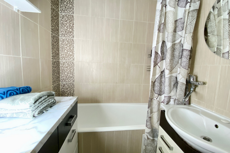 Сдам на сутки 1-комнатную квартиру в Перми в Индустриальном р-не, Космонавтов шоссе, 166