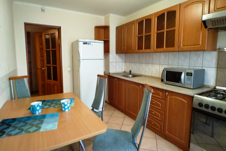 Сдам на сутки 3-комнатную квартиру в Перми в Свердловском р-не, Рабоче-крестьянская улица, 6