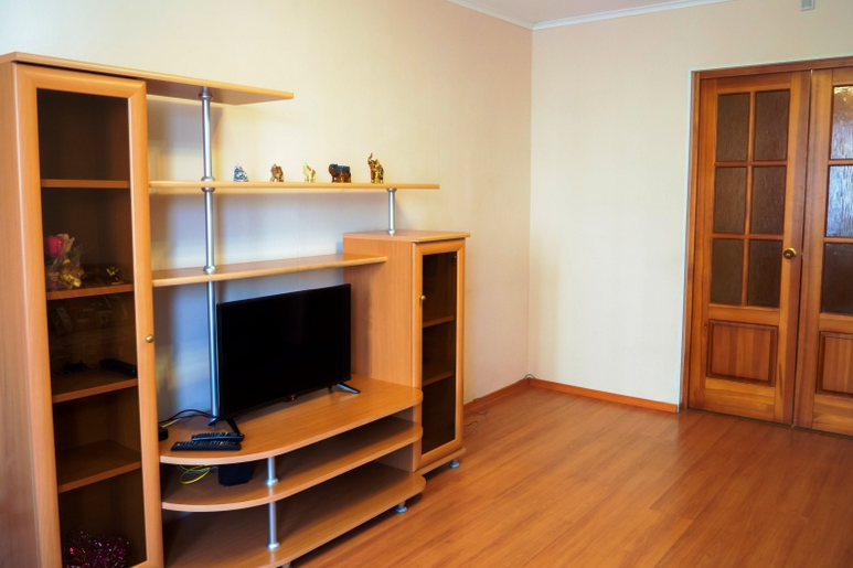 Сдам на сутки 3-комнатную квартиру в Перми в Свердловском р-не, Рабоче-крестьянская улица, 6