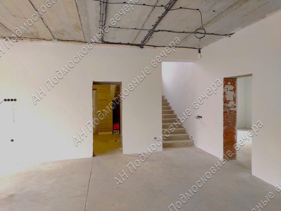 Продам коттедж  в Солнечногорском районе в Лопотово