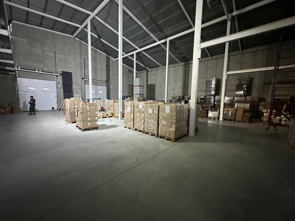 Продам склад, р-н Троицк,кв-л 203,д 6 стр 1