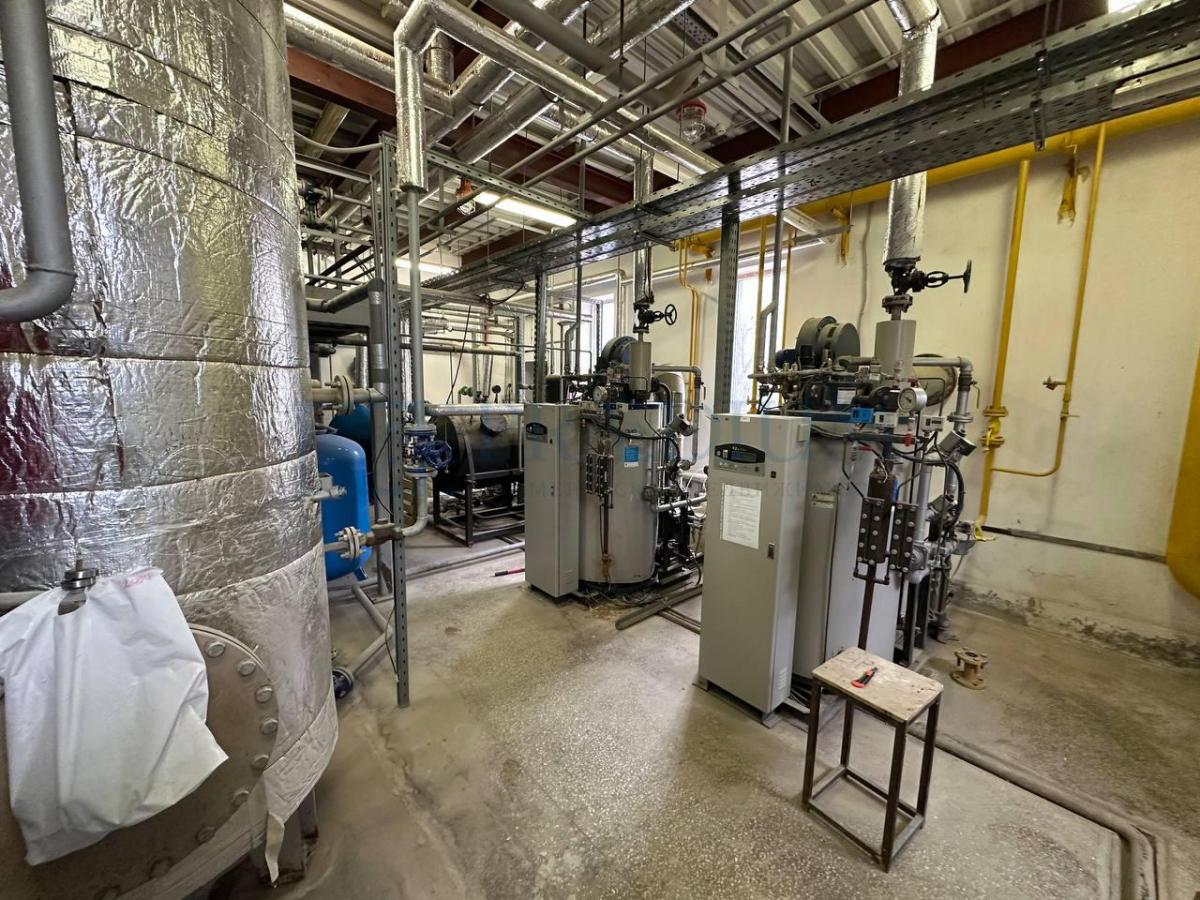 Продам склад, р-н Троицк,кв-л 203,д 6 стр 1