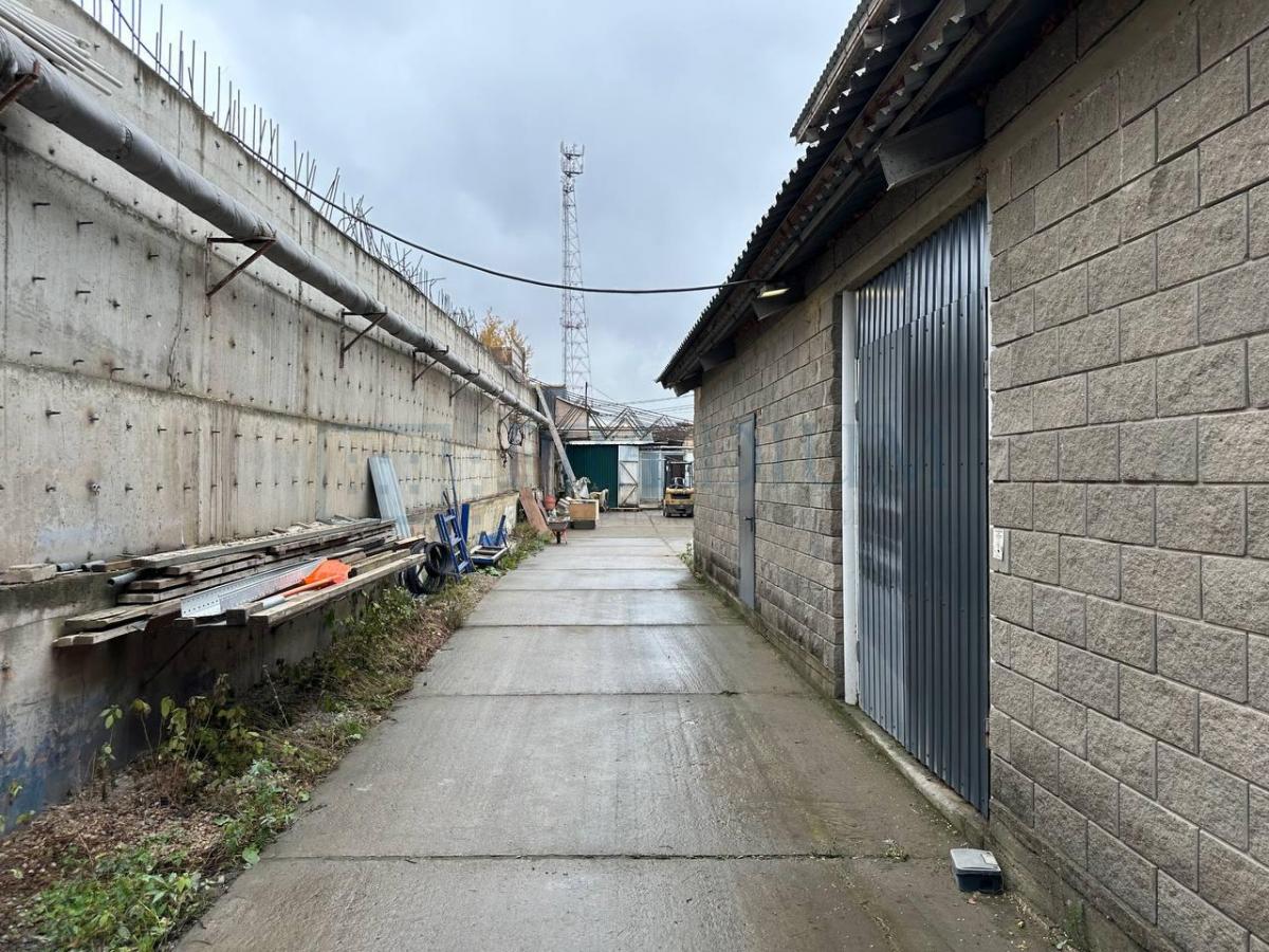 Продам склад, р-н Троицк,кв-л 203,д 6 стр 1