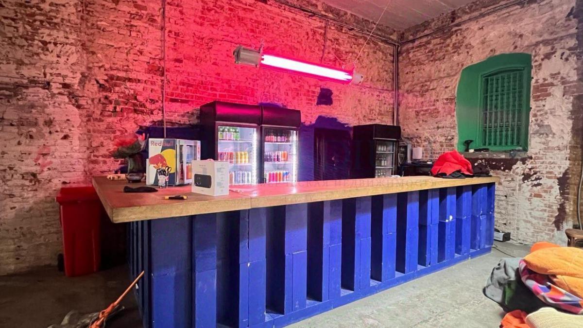 Продам торговое помещение в, д 1 стр 2