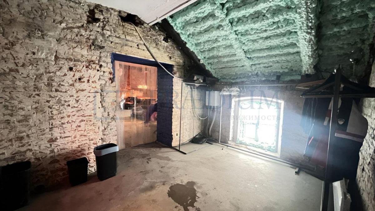 Продам торговое помещение в, д 1 стр 2