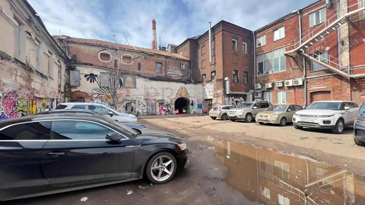 Продам торговое помещение в, д 1 стр 2