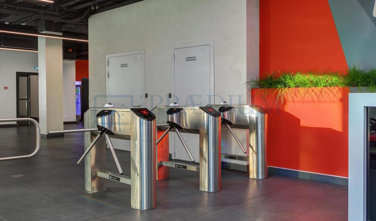 Продам торговое помещение в Москве, д 8 к 2