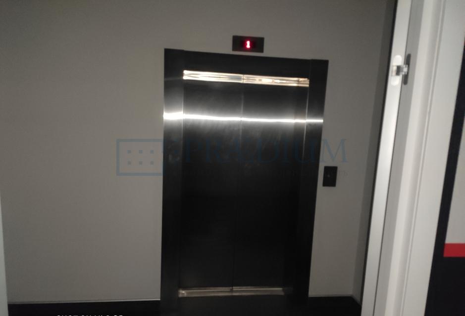 Продам торговое помещение в Москве, д 8 к 2