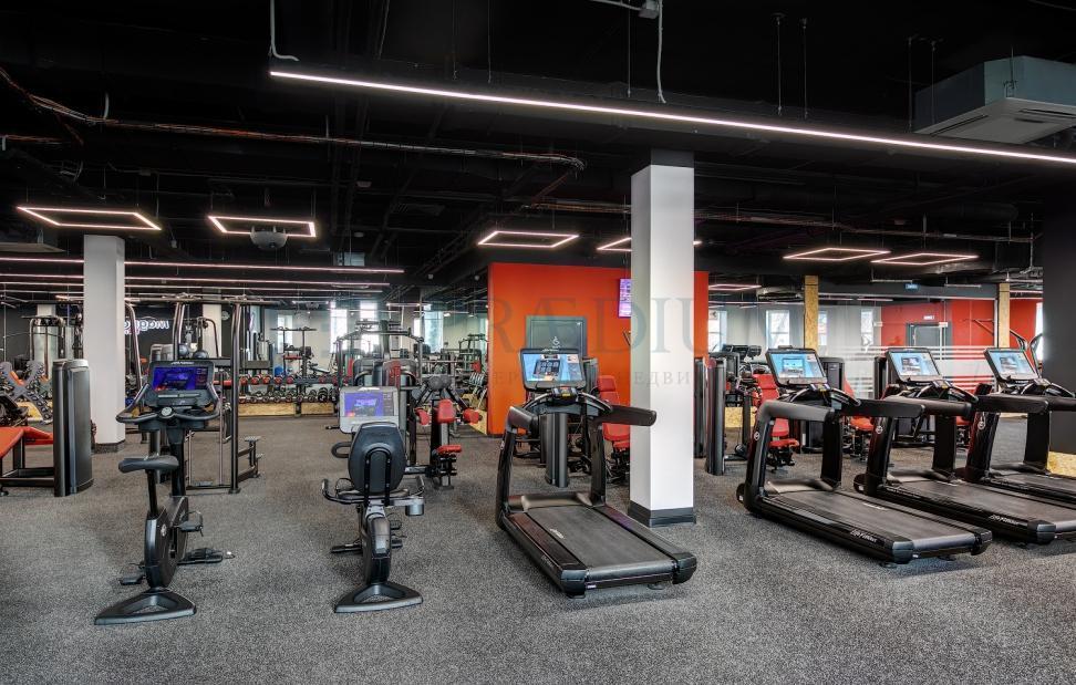 Продам торговое помещение в Москве, д 8 к 2