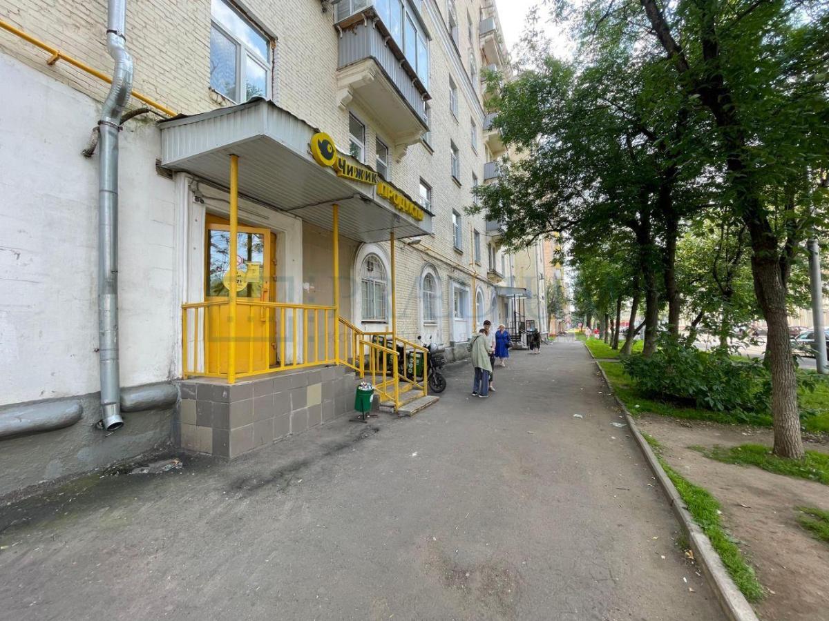 Продам торговое помещение в Москве, д 14