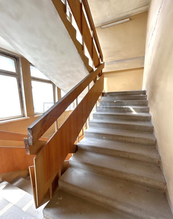 Продам торговое помещение в Москве, д 11