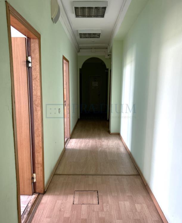 Продам торговое помещение в Москве, д 11