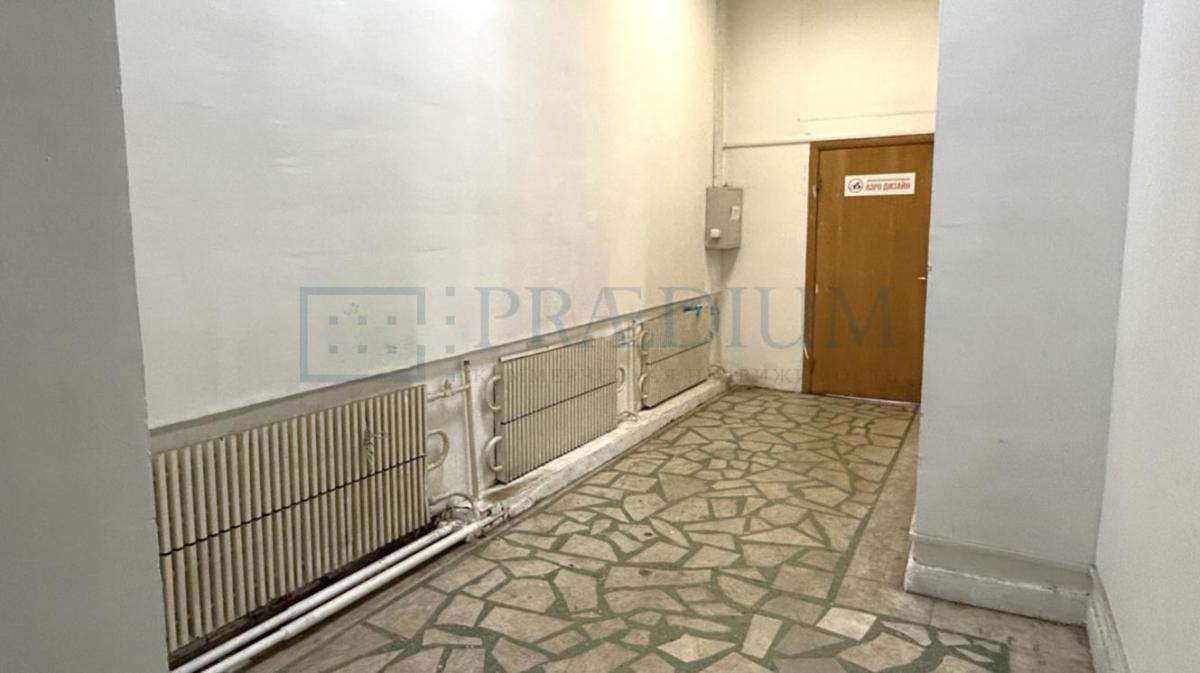 Продам торговое помещение в Москве, д 11