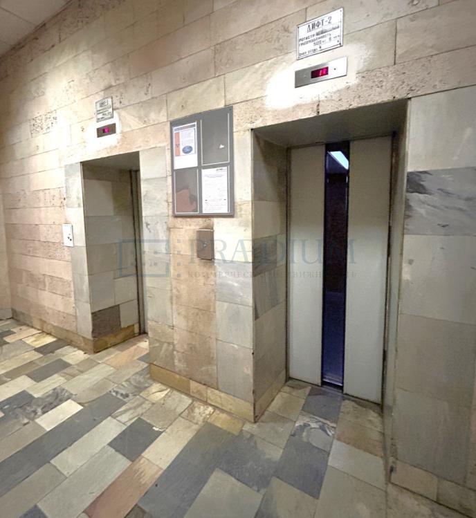 Продам торговое помещение в Москве, д 11