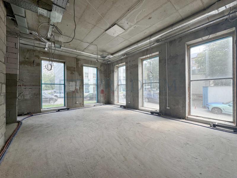 Продам торговое помещение в Москве, д 1