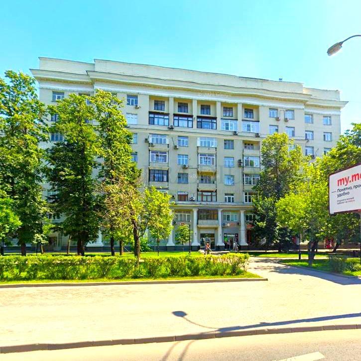 Сдается торговое помещение в Москве, д 124 к 8