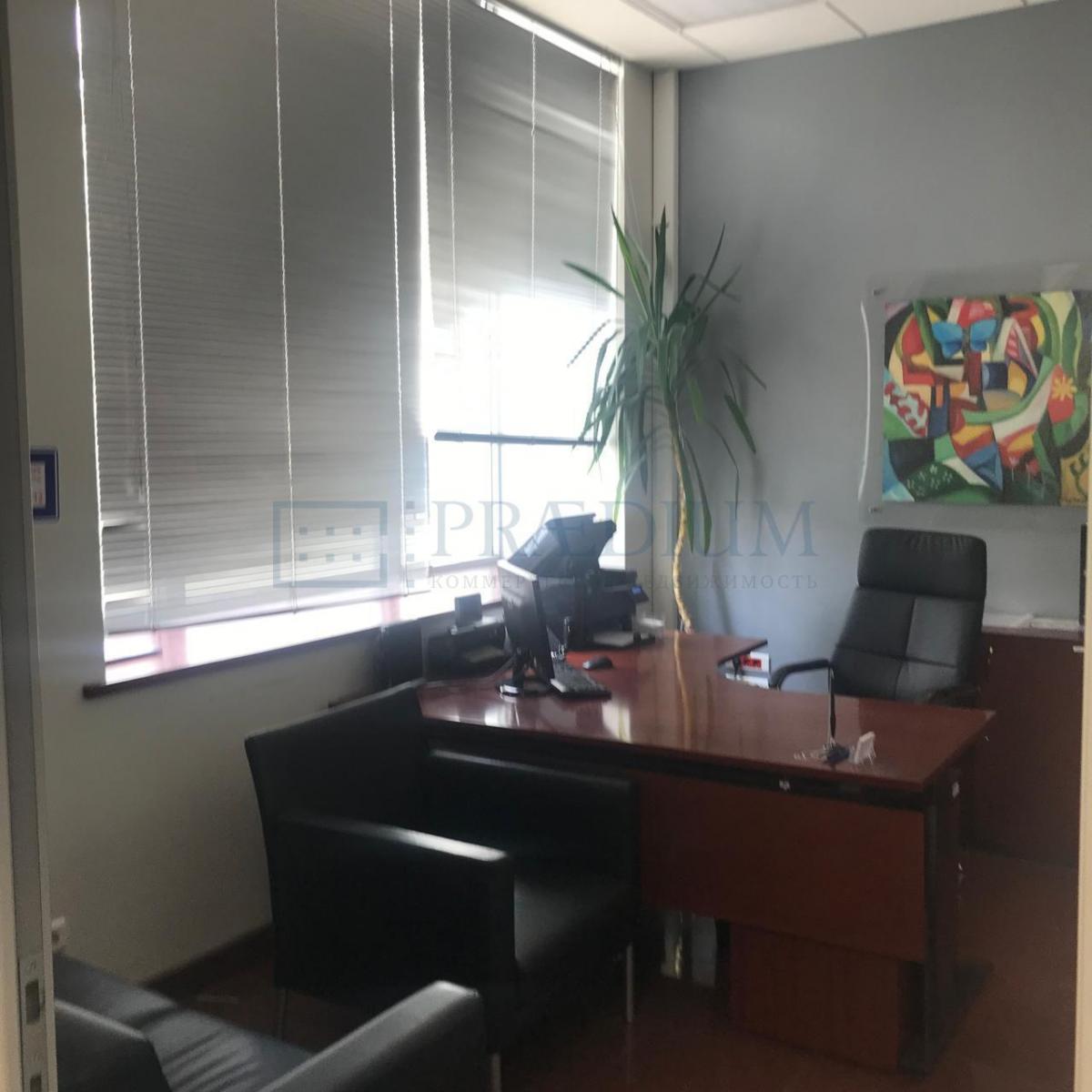 Сдается торговое помещение в Москве, д 124 к 8