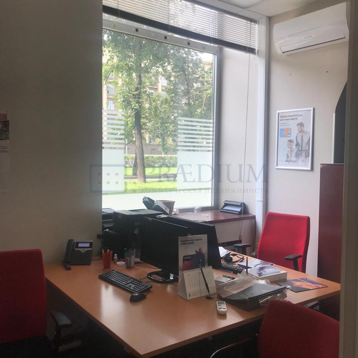 Сдается торговое помещение в Москве, д 124 к 8