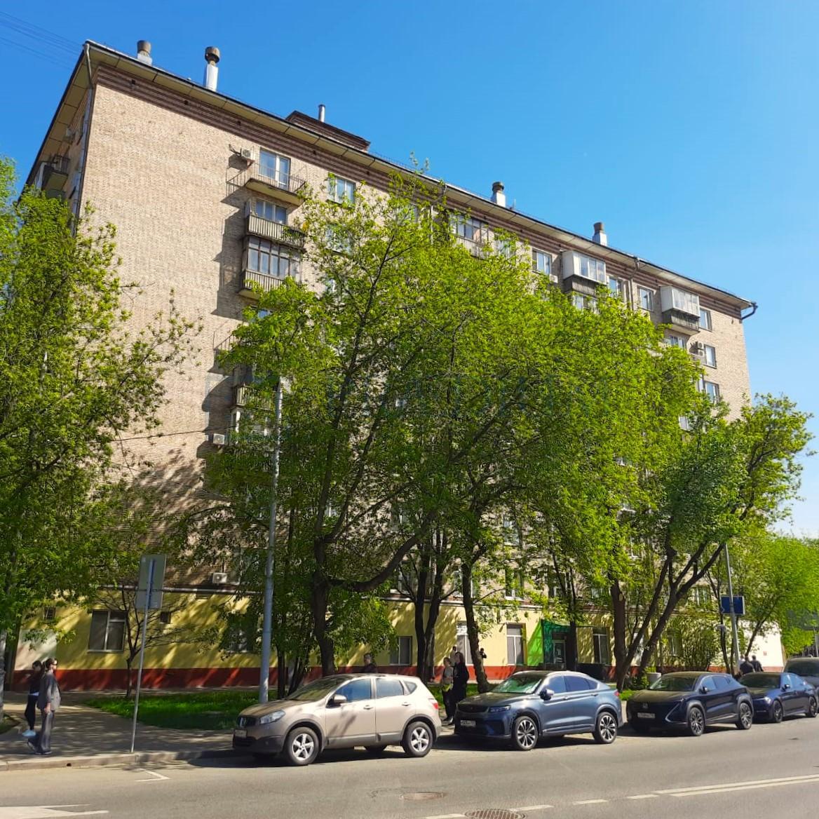 Продам торговое помещение в Москве, д 12