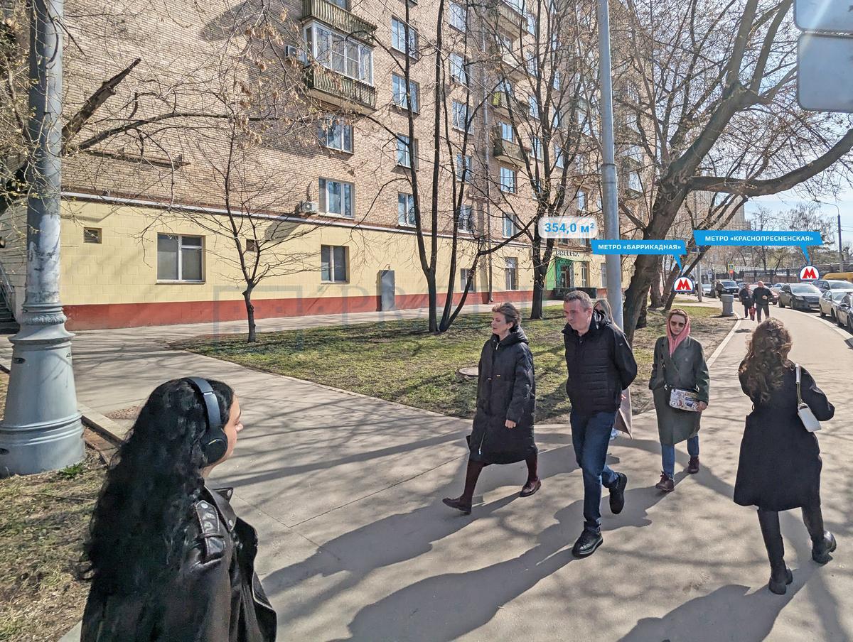 Продам торговое помещение в Москве, д 12