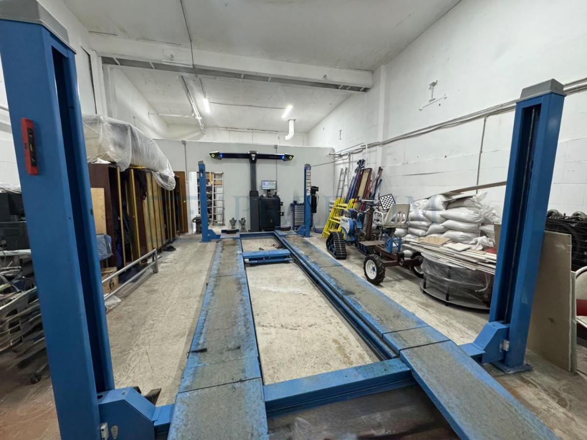 Продам склад в Москве, д 13