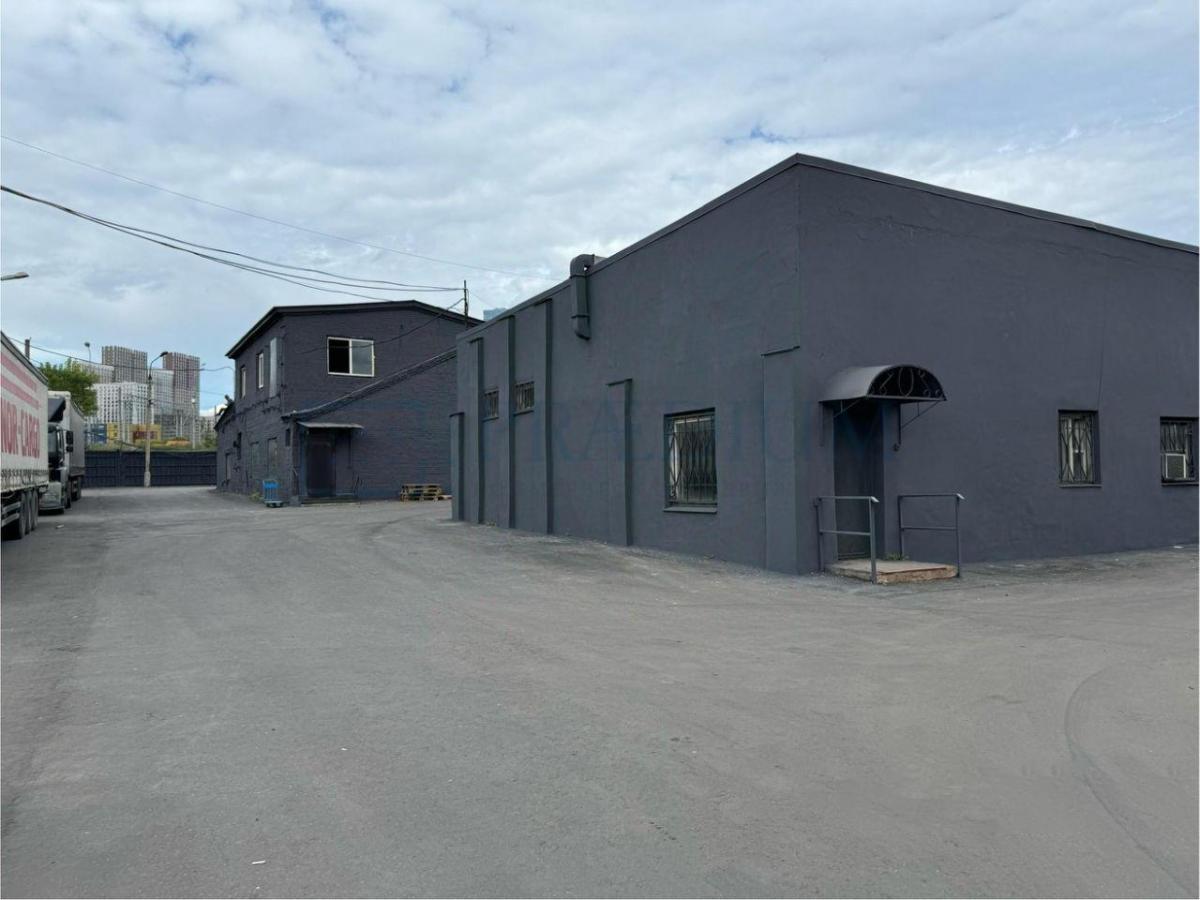 Продам склад в Москве, д 13