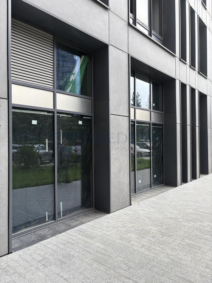 Продам торговое помещение в Москве, д 43 к 5