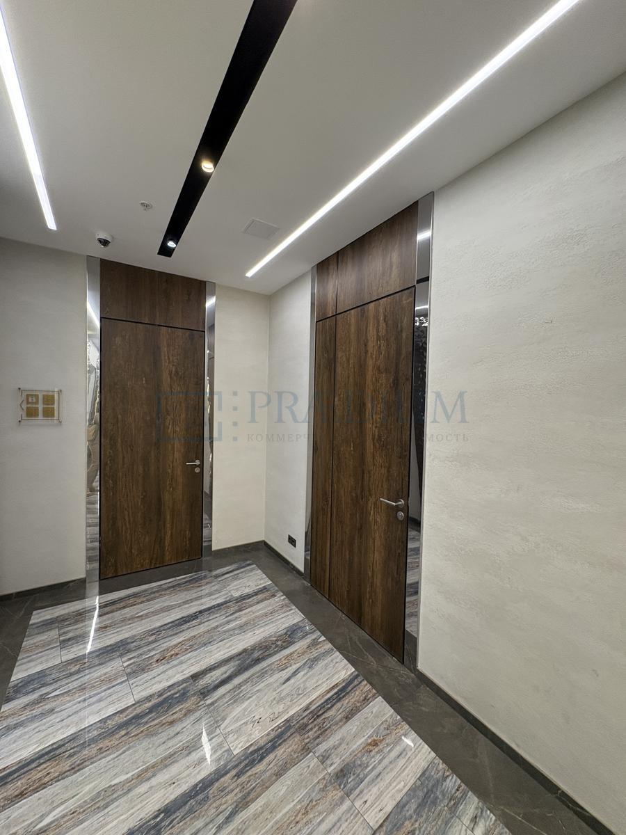 Продам торговое помещение в Москве, д 43 к 5