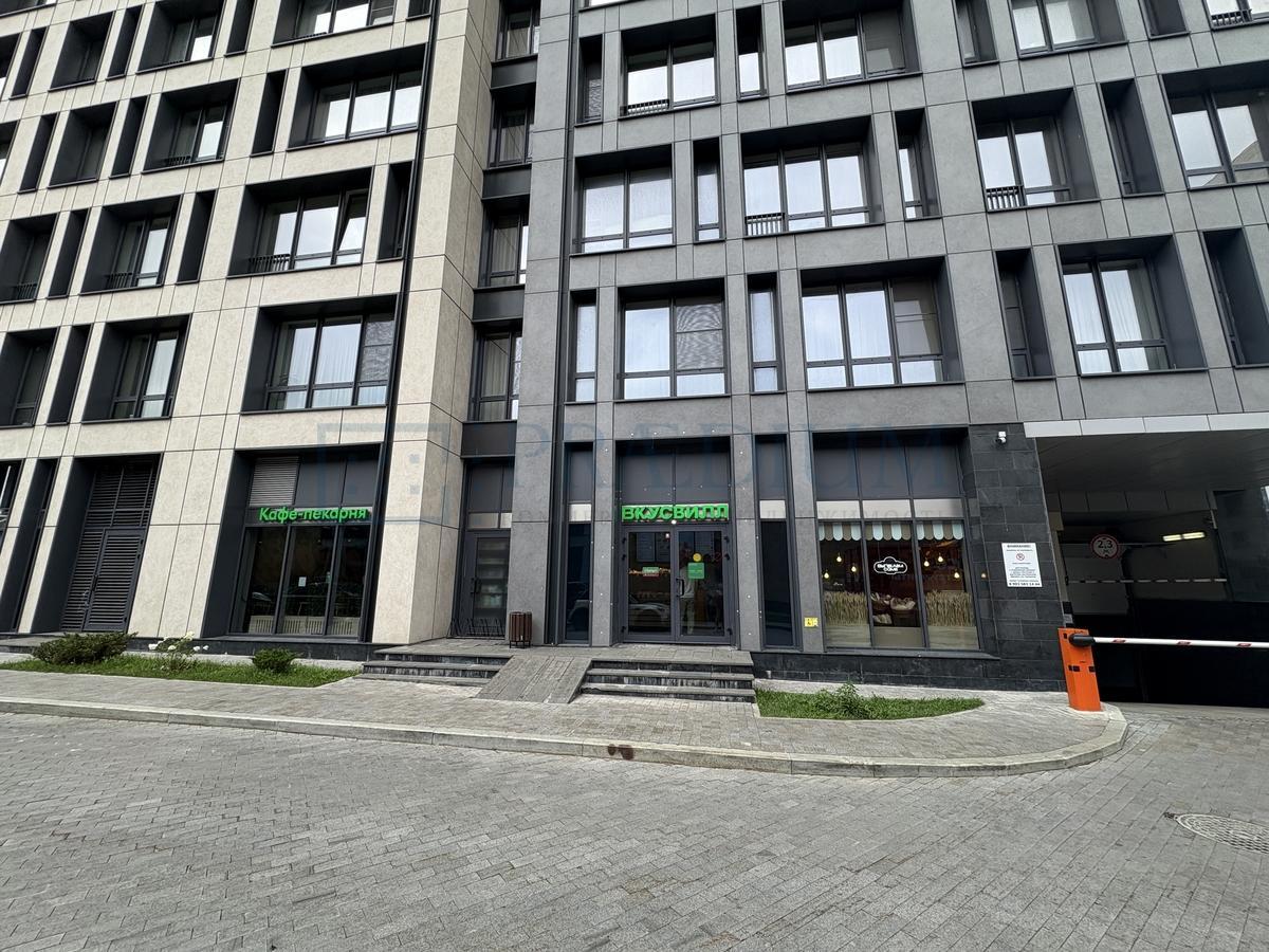 Продам торговое помещение в Москве, д 43 к 5