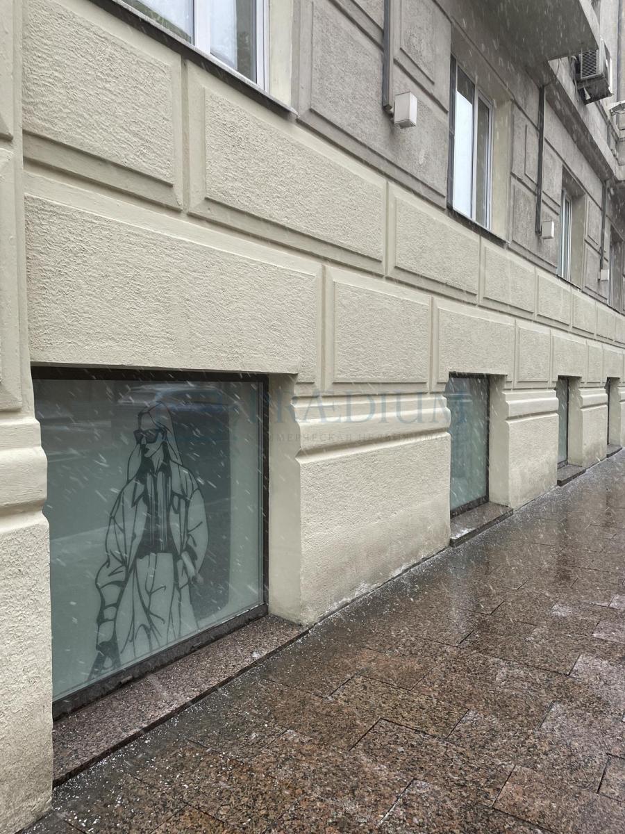 Продам торговое помещение в Москве, д 1/12