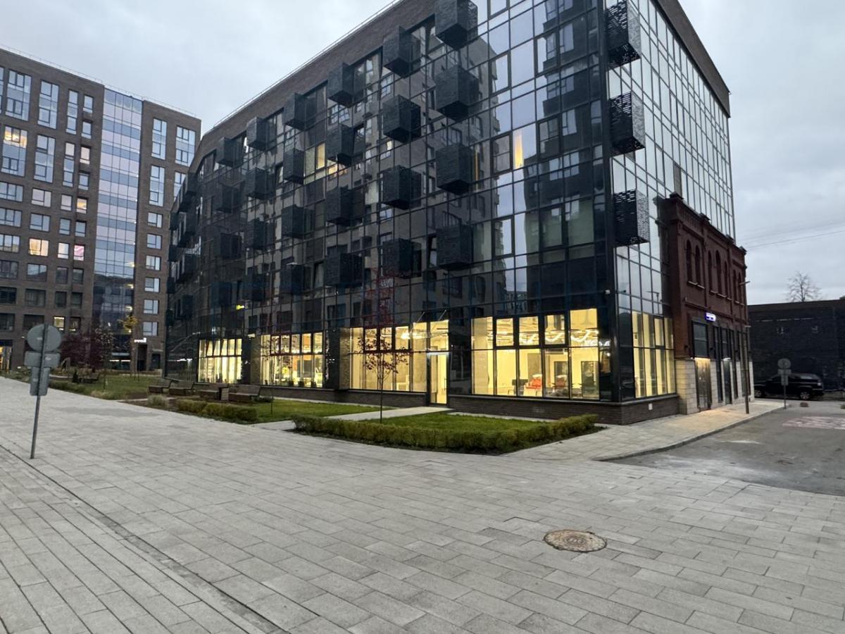 Продам торговое помещение в Москве, д 32