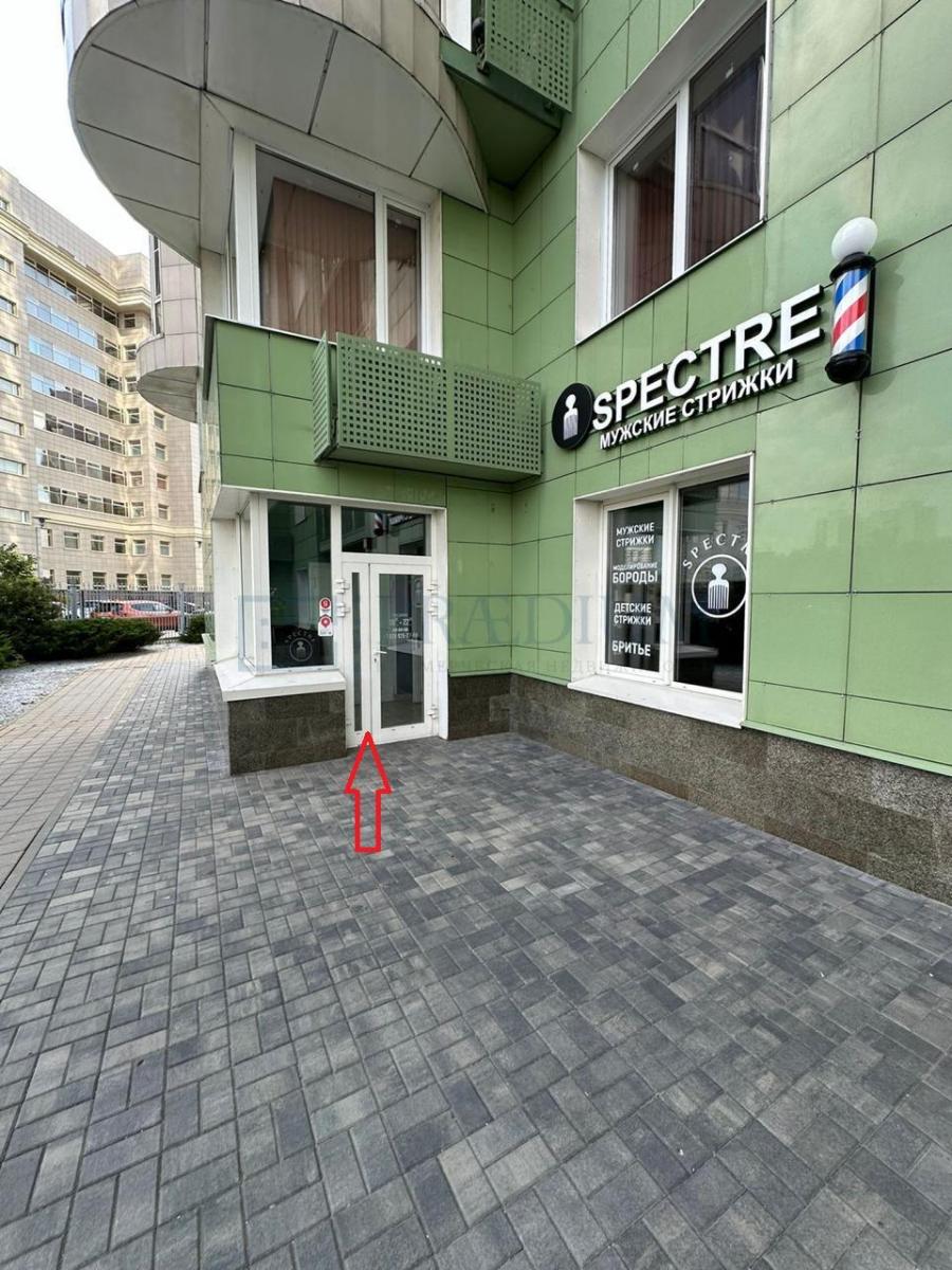 Продам торговое помещение в Москве, д 94 к 1