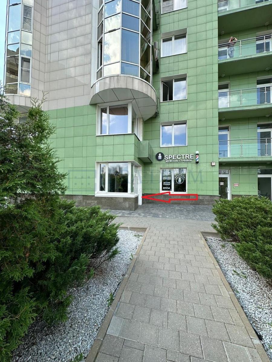 Продам торговое помещение в Москве, д 94 к 1