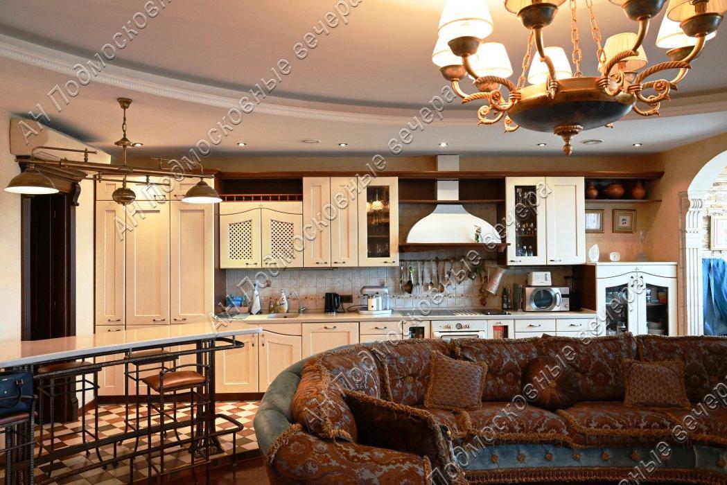 Продам 4-комнатную квартиру в Москве в Западном р-не, 3