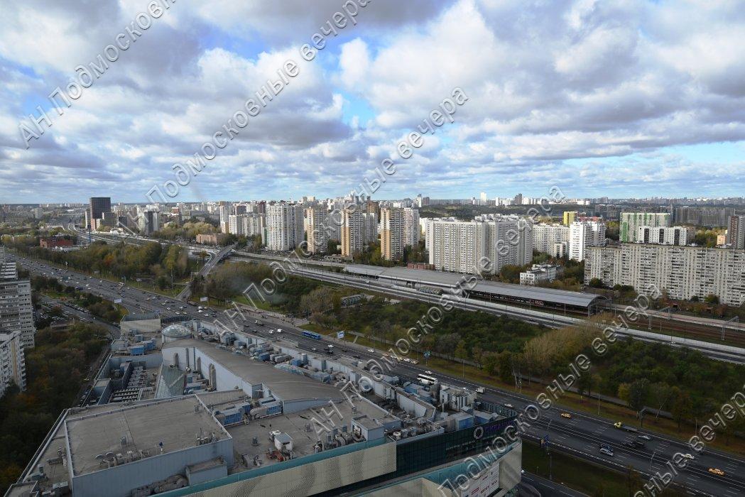 Продам 4-комнатную квартиру в Москве в Западном р-не, 3