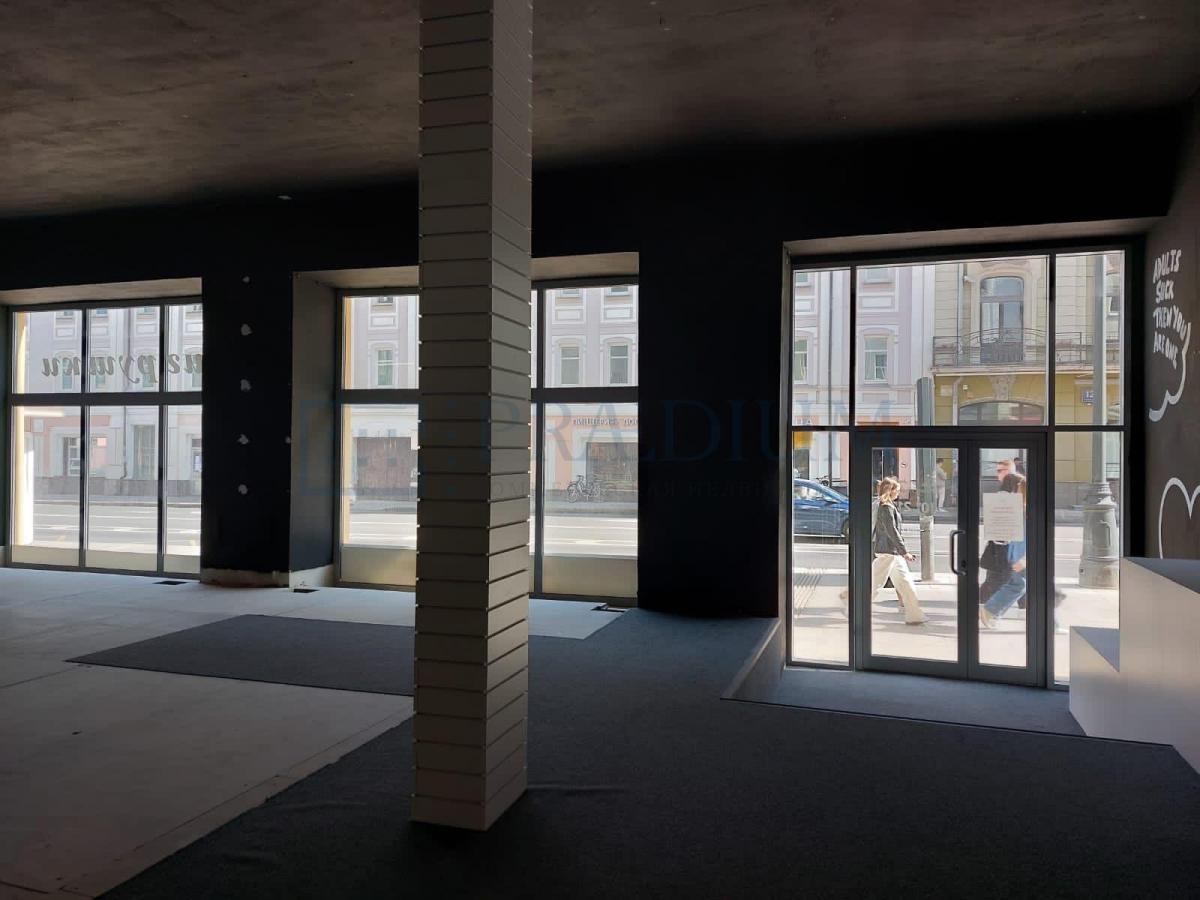 Сдается торговое помещение в Москве, д 13 стр 1