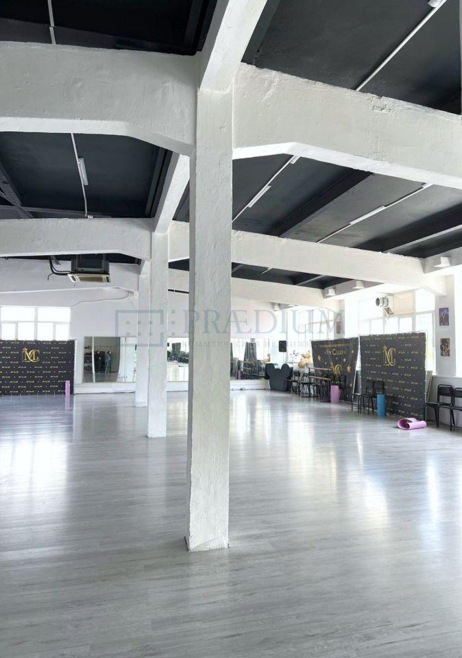 Продам торговое помещение в Москве, д 35 стр 4