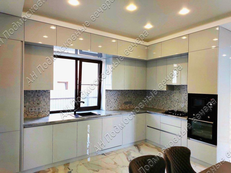 Продам коттедж  в Истринском районе в Духанино