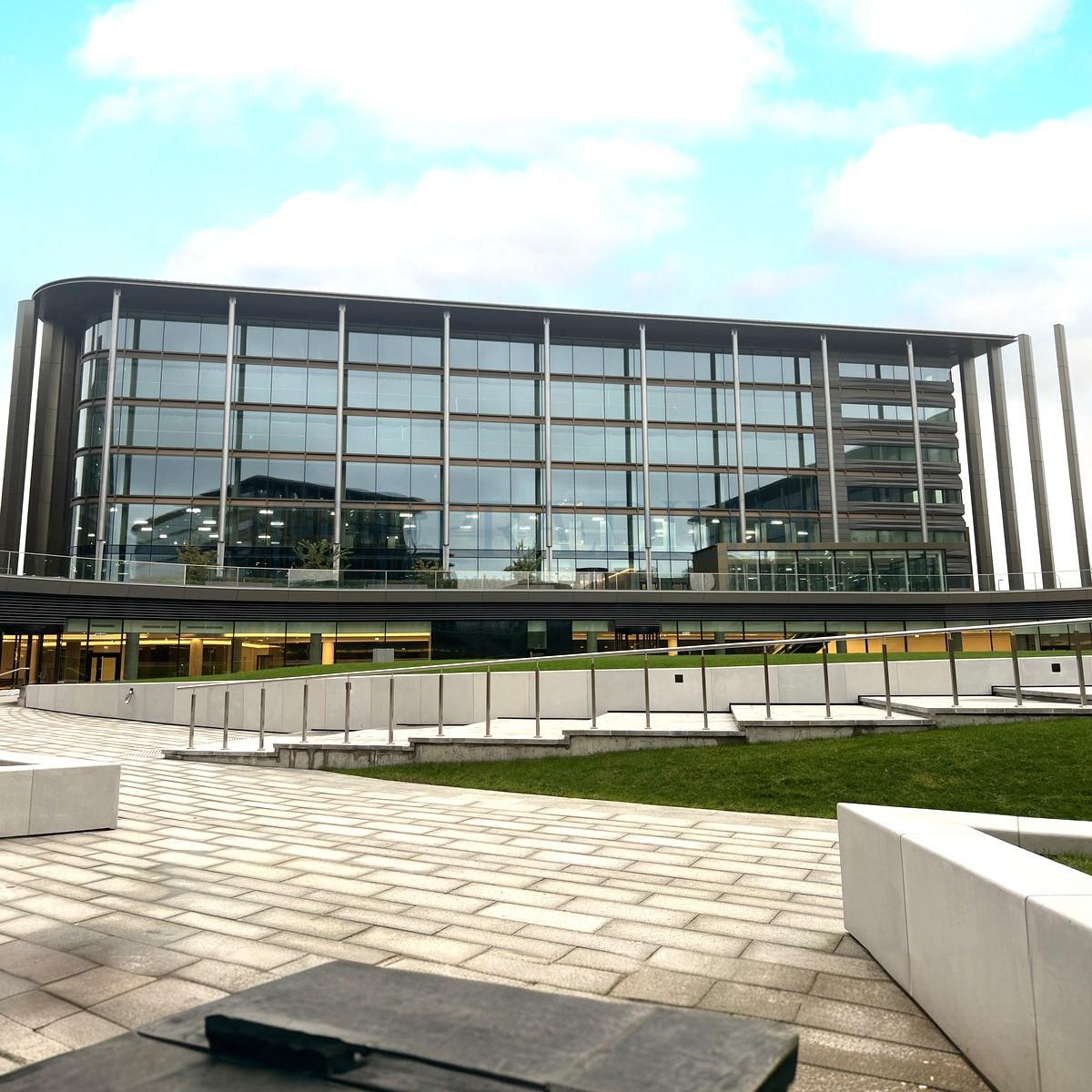 Сдается торговое помещение в Москве, Сколковское шоссе, д 43 стр 6