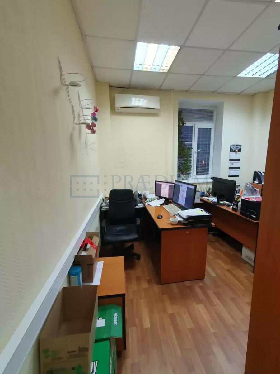 Продам торговое помещение в Москве, д 3 к 1 стр 10